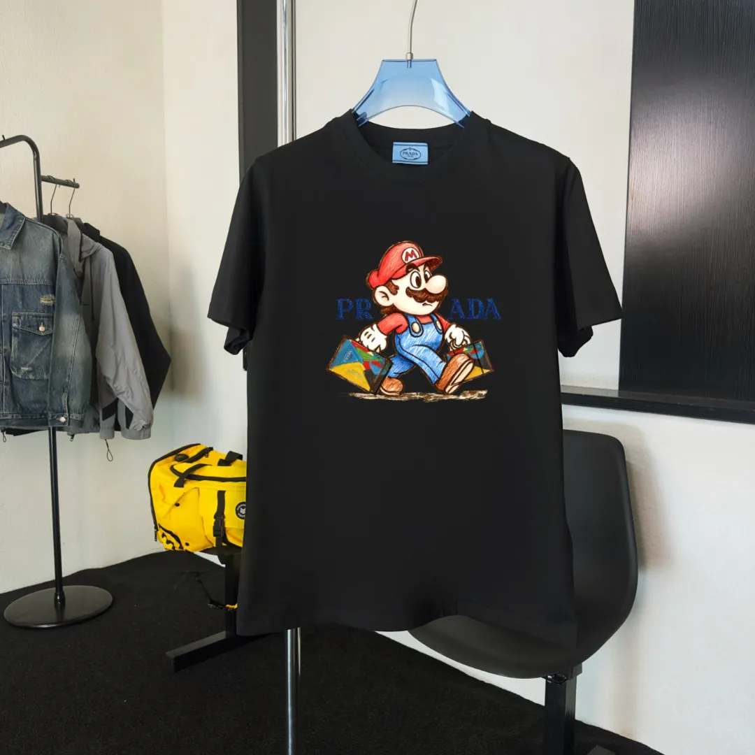 P80💰💫〖 —PRADA~ — 〗2026New Arrival Quality T , Versatile Quality ！ ‼ 32 250G ‼ ， ， ， ， T 🤪 Sizes：S-M-L-XL-2XL ：Black，White， Same Style